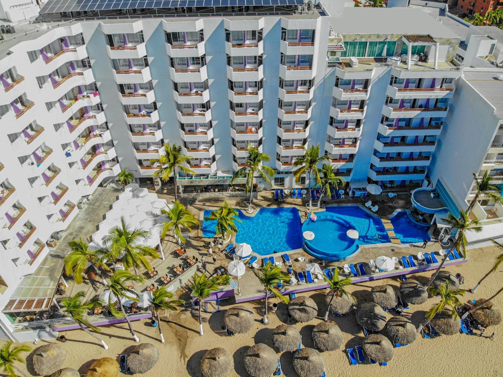 Staying In Zona Dorada: 4 Budget Hotels Compared