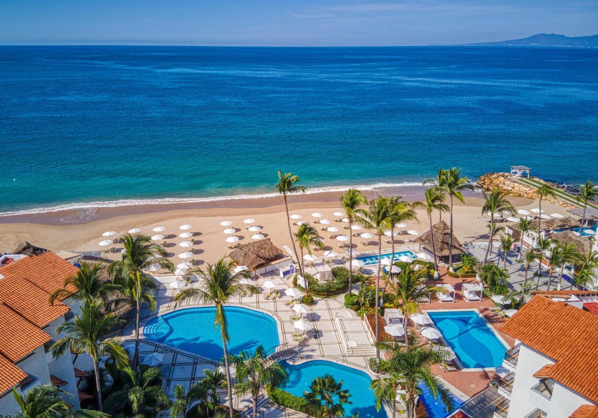 4 Beach Hotels Near Marina Vallarta Worth Booking