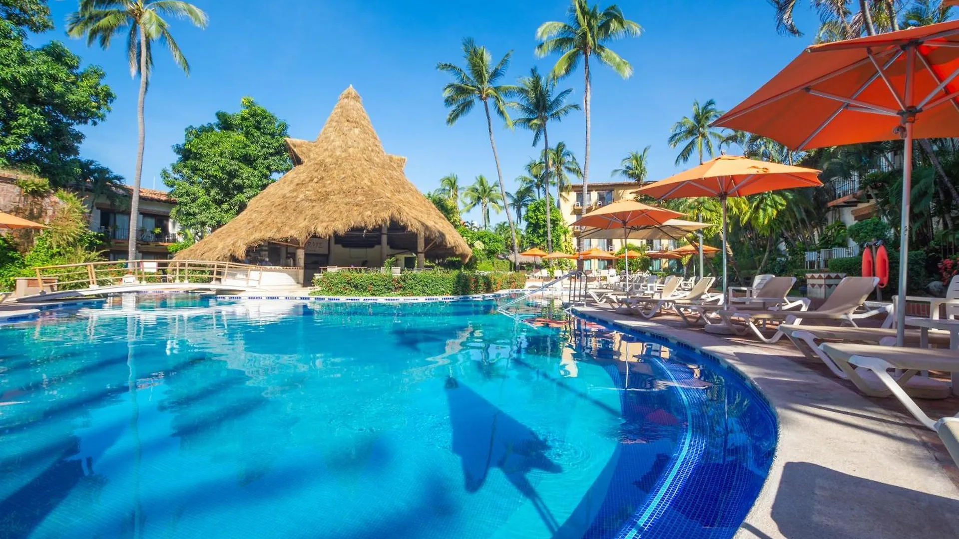 10 Golf Hotels in Hotel Zone That Deliver on Every Front