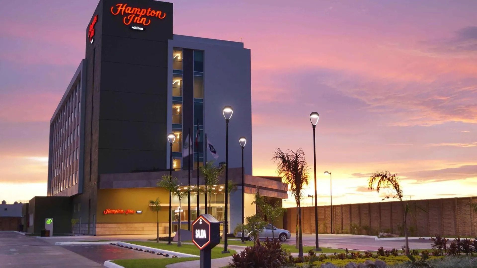4 Business Hotels Near Merida Cathedral Worth Booking