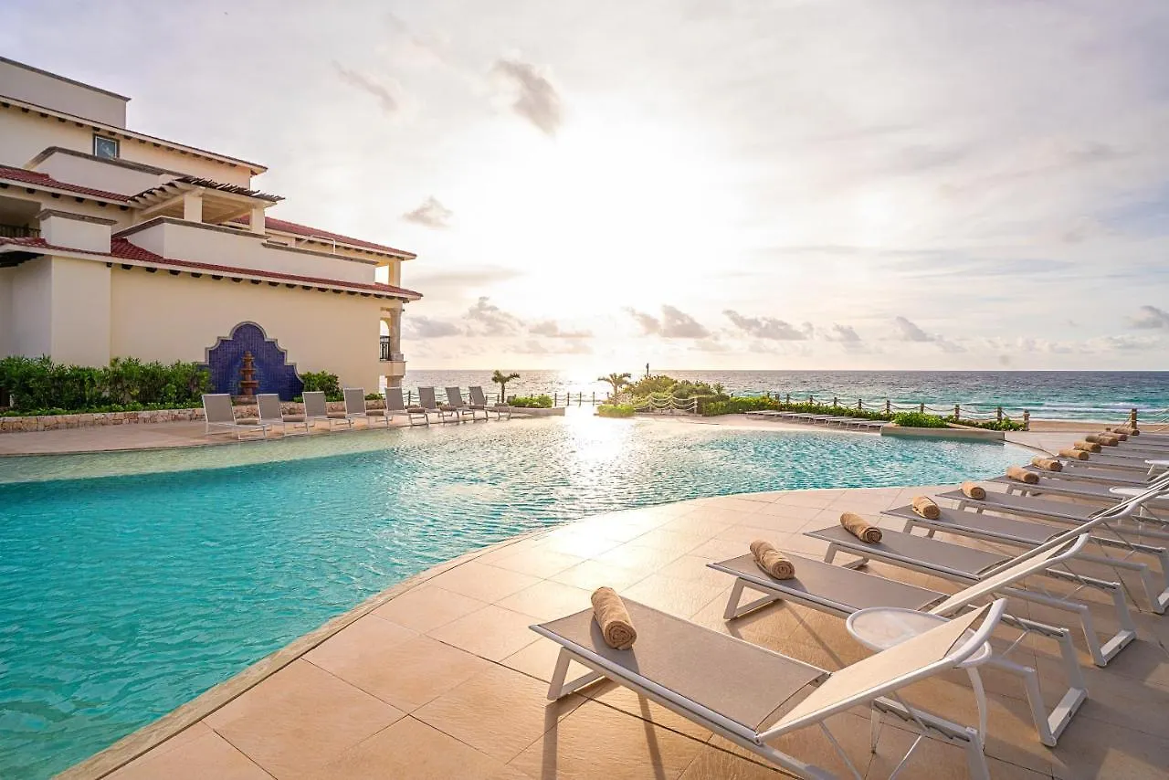 Where to Stay in Zona Hotelera: 15 Best 5-Star Hotels
