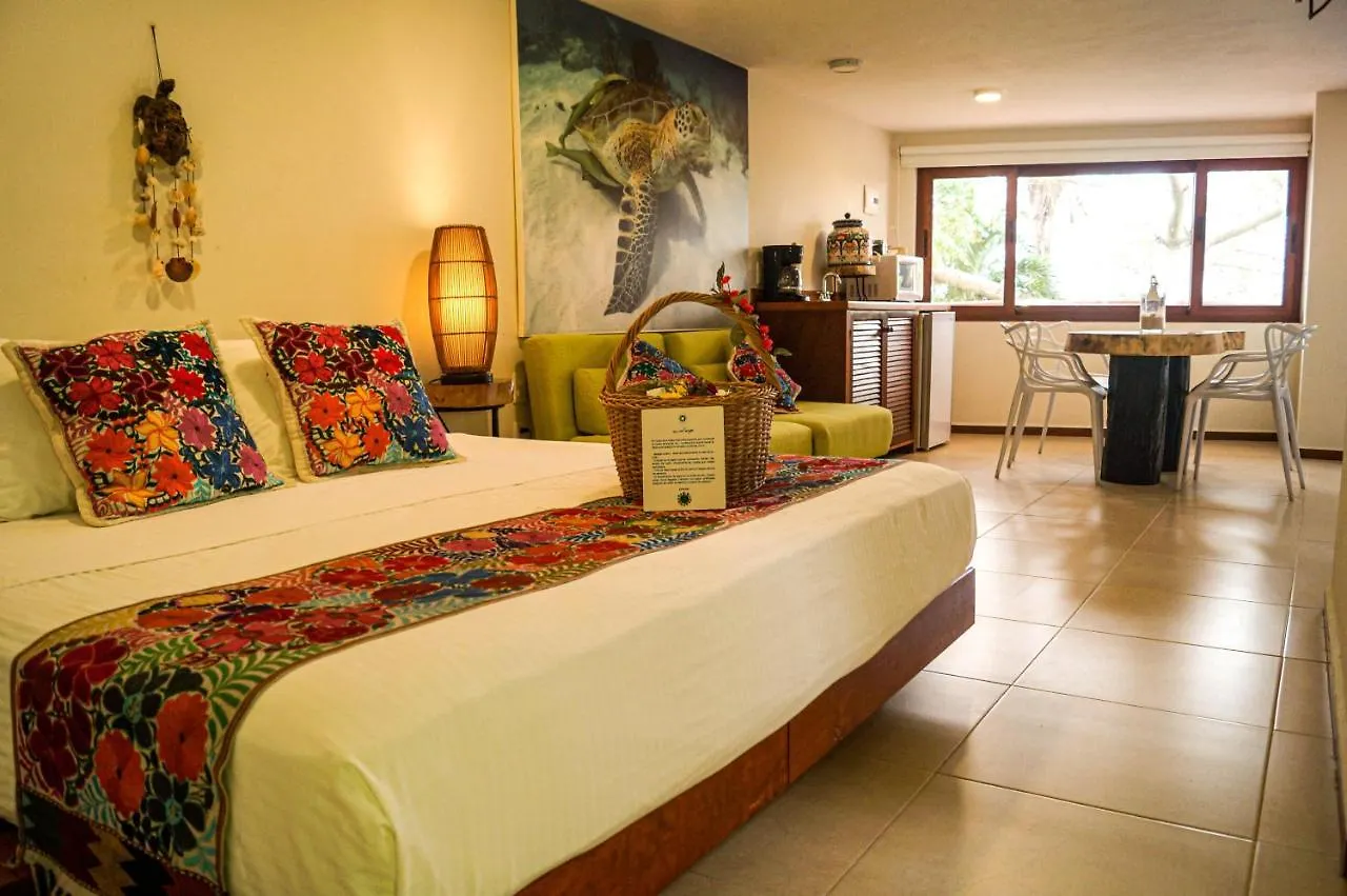 15 Highly Rated Hotels Close to El Garrafón, Isla Mujeres