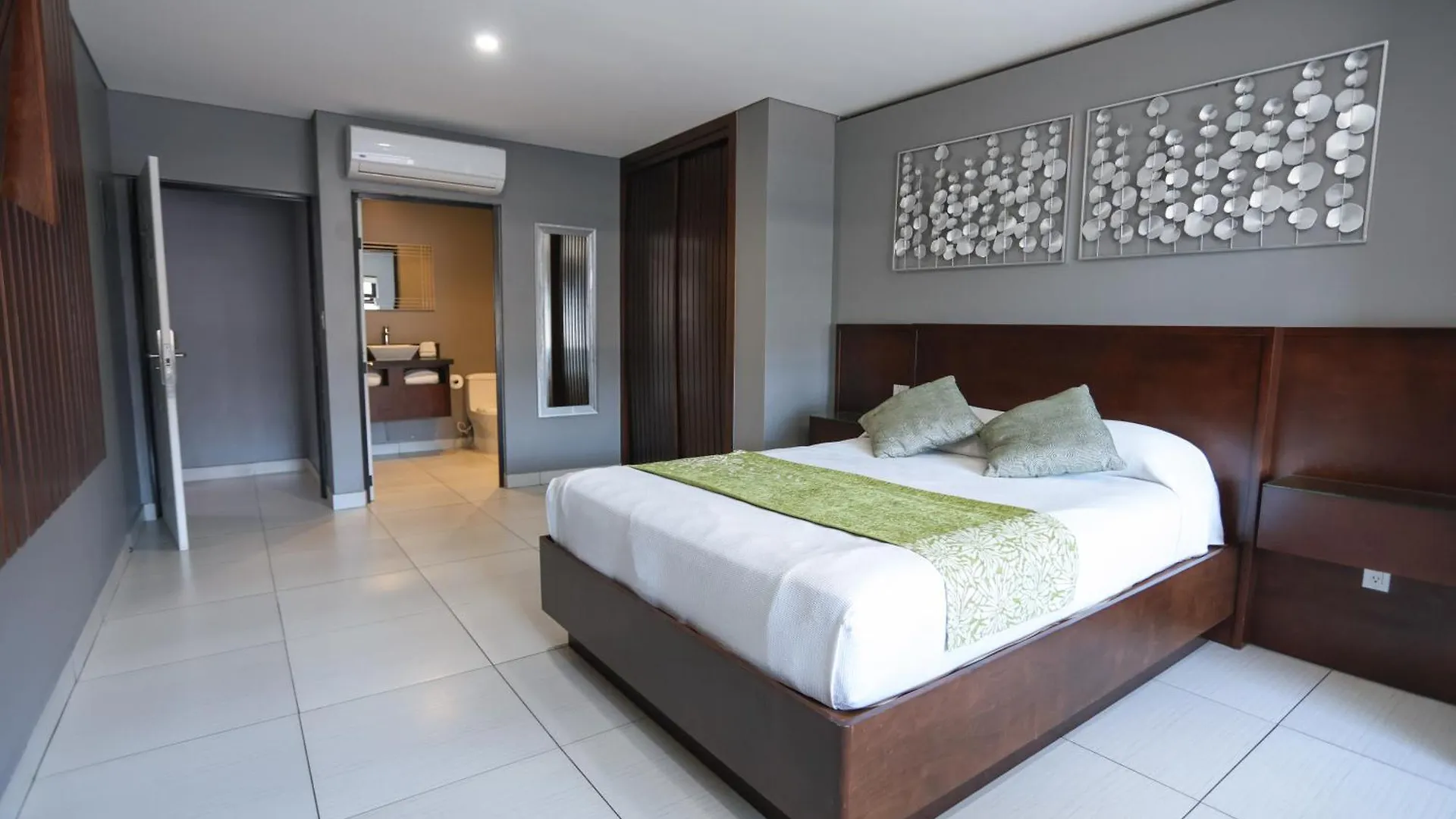 15 Airport Hotels Near Tijuana Cultural Center Worth Booking