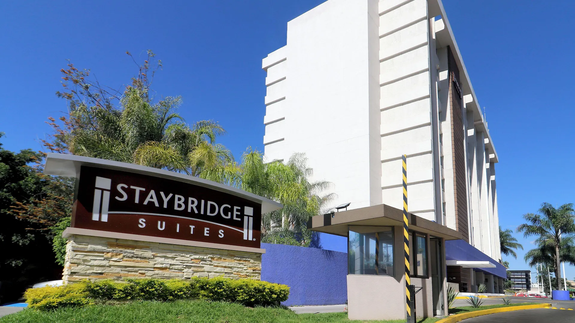 6 Family Hotels Near Guadalajara Expo Worth Booking
