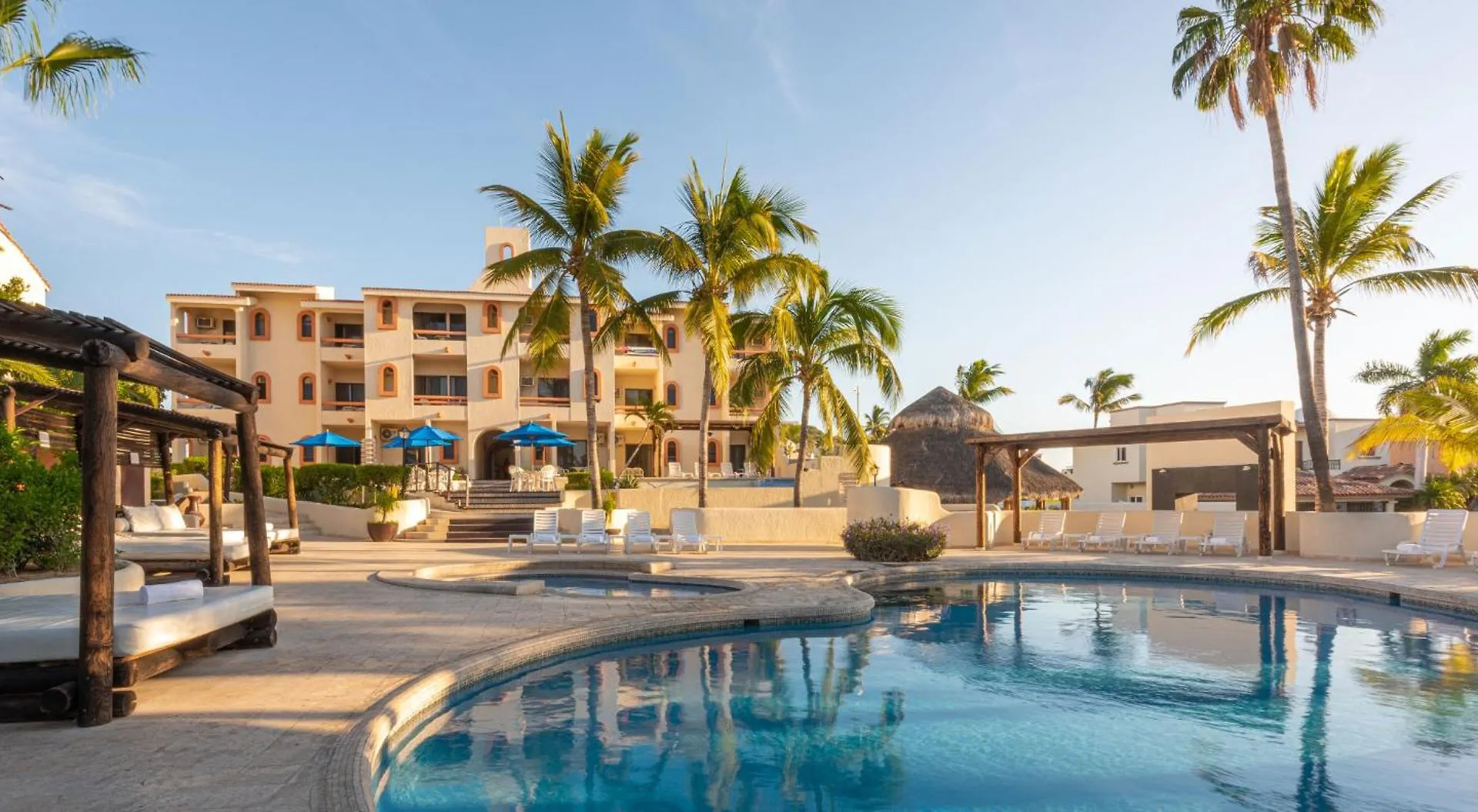 4 Exceptional Design Hotels Close to Querencia Golf Course