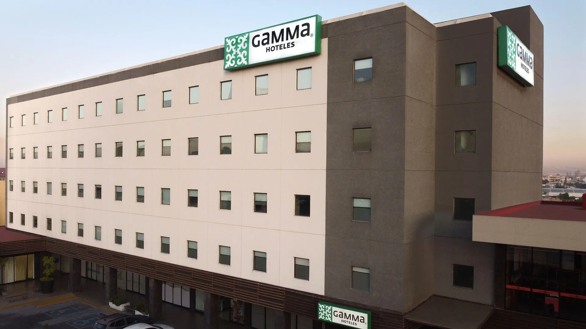 5 Hotels Close to Corregidora Stadium for Any Budget
