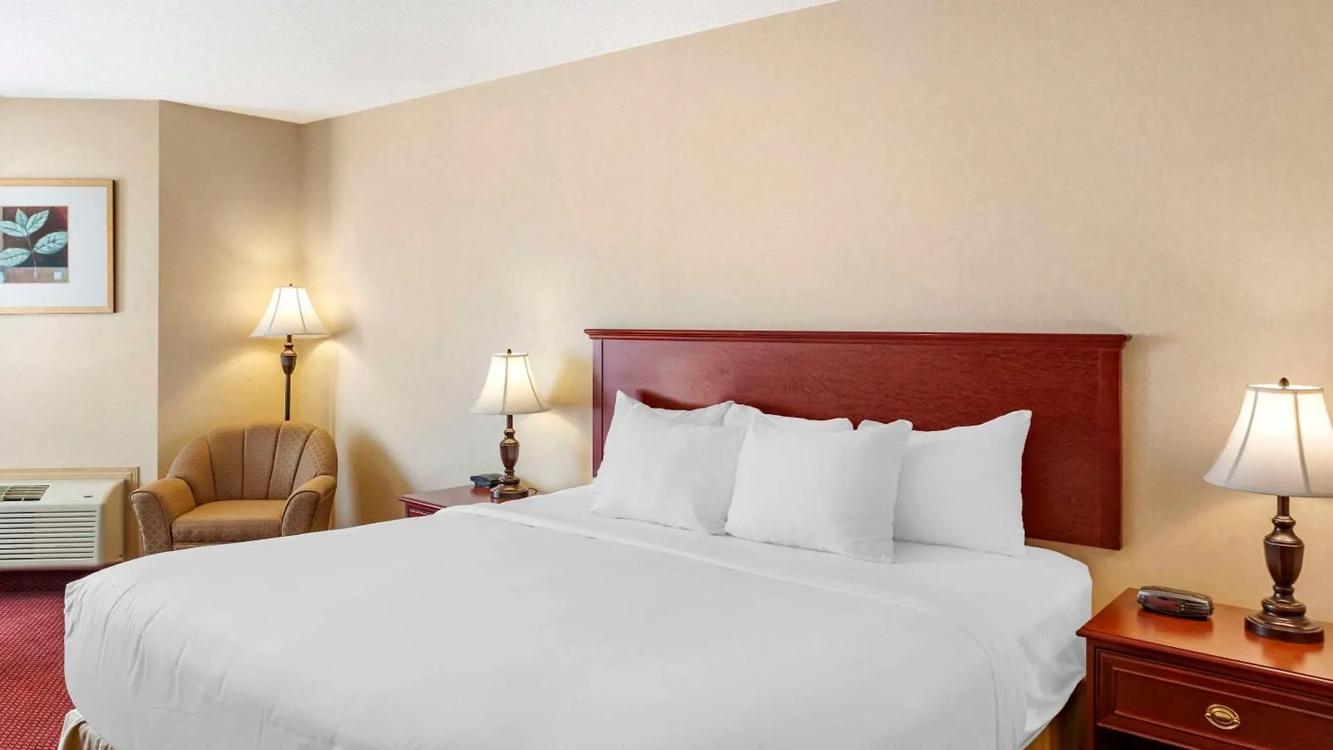 5 Golf Hotels Near Black Gold Svc Ctr Worth Booking in Leduc