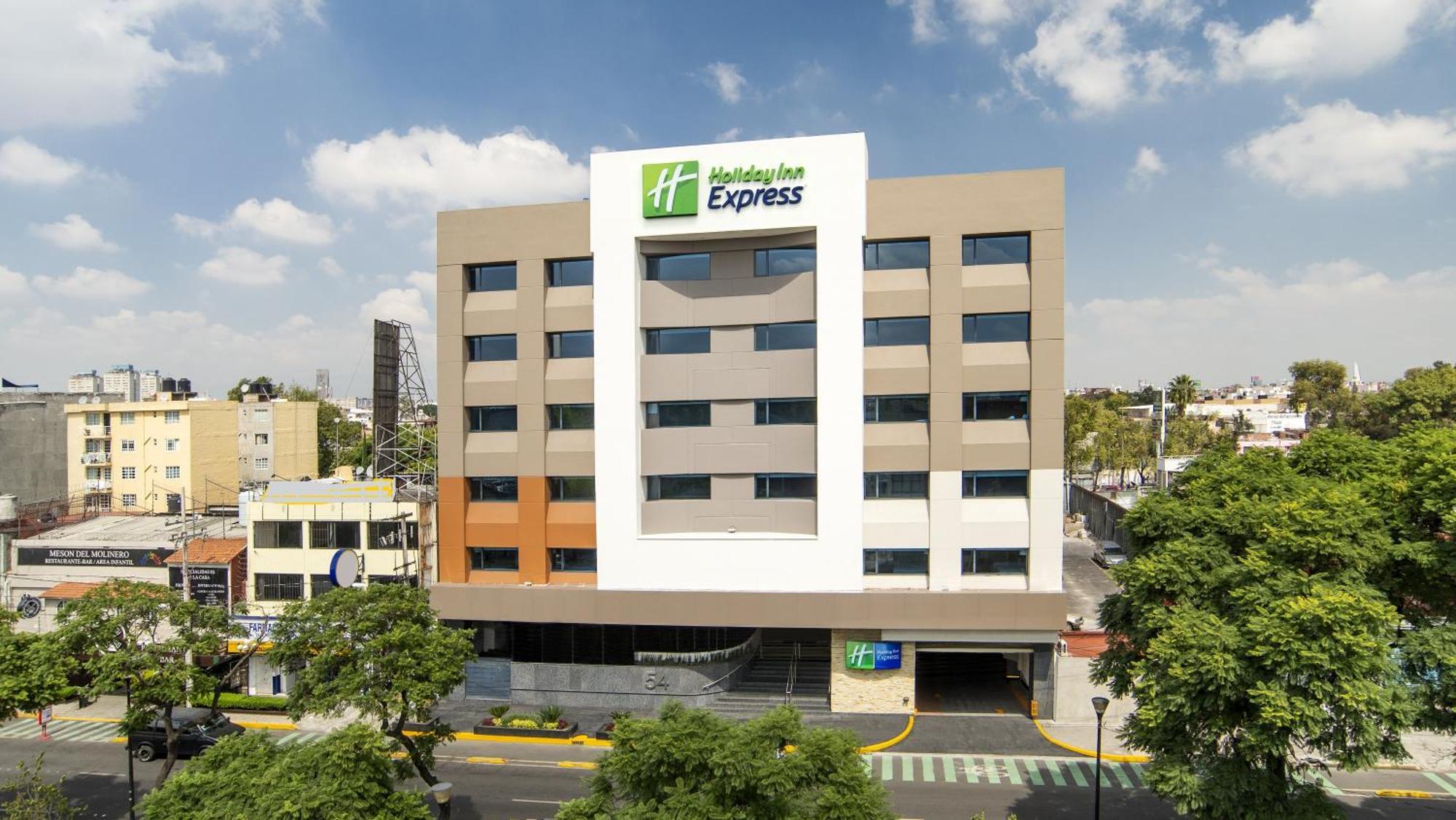 Where to Stay Near Museum of San Carlos: 14 Airport Hotels Reviewed