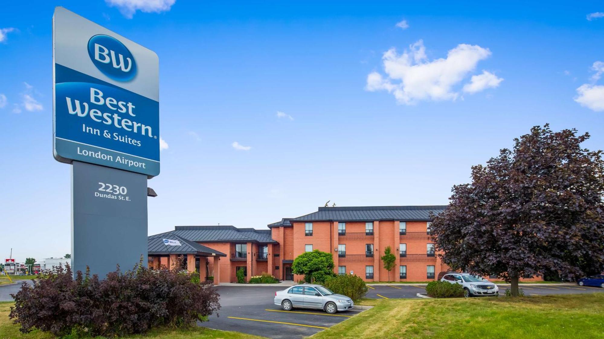 Where to Stay Near Ontario Institute: 10 Best Golf Hotels